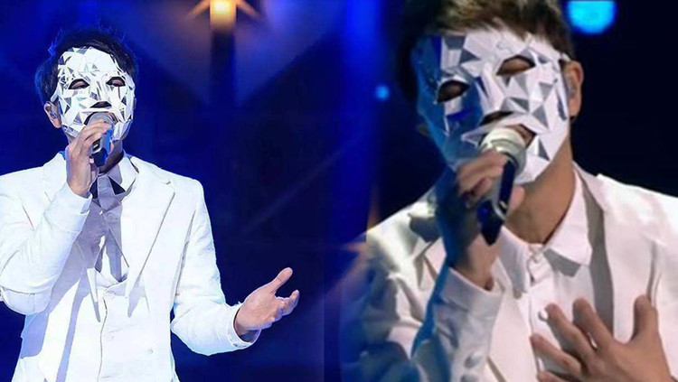  - 白棱镜李克情深情翻唱经典老歌，一张口头皮发麻，不愧是天王！