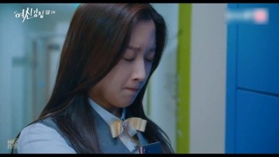 - 《女神降临》周京误入会场个人solo了一段《Maria》