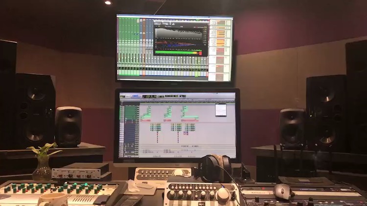  - 李晓璇新歌《蒹葭》一首古风电子作品即将发表。我担任制作人。歌词选自《诗经》！