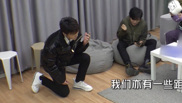 - 花絮:陈张太康和胡良伟唱歌