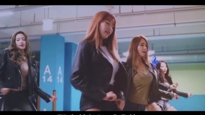  - 小曼 - 一路向北 (DJ版) 带着疲惫 带着愧对 我的心一路向北