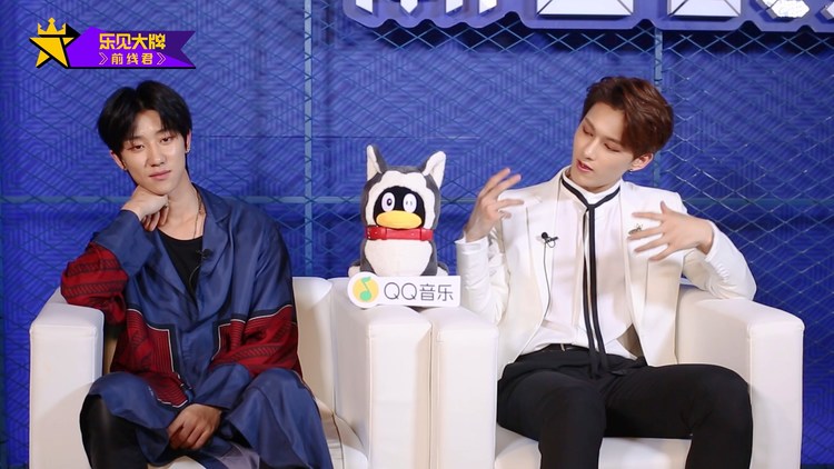  - 徐明浩&文俊辉专访即将来袭，俊辉开启话痨模式，被实力吐槽；小八现场清唱《夜伴雨》，音色美炸~