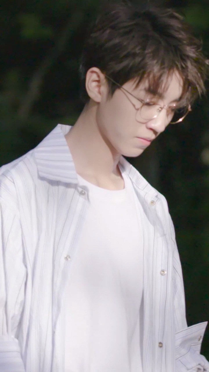  - 【王俊凯】永不结束的夏日