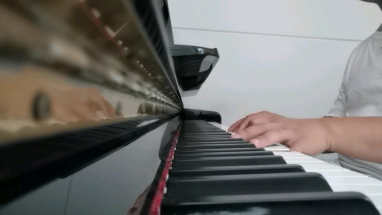  - 迪迦奥特曼钢琴版（LOVE Theme from TIGA）