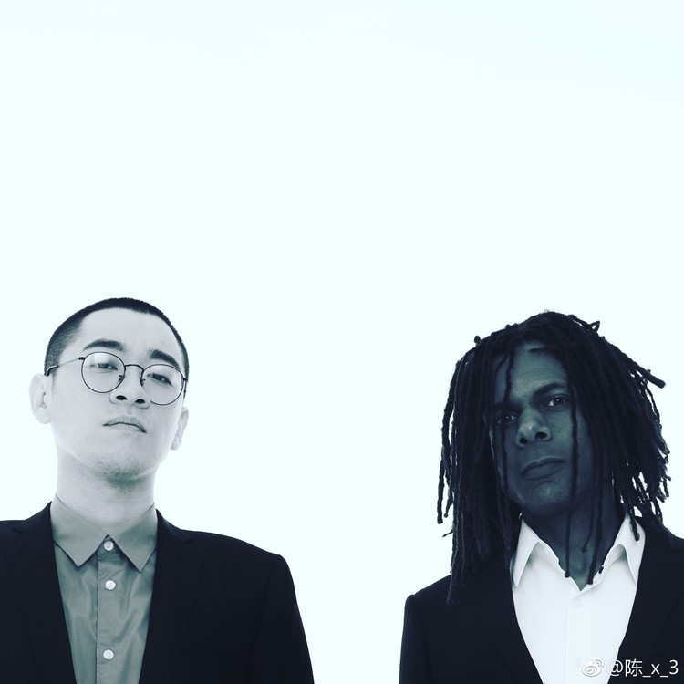 密集演出后,香料积累了一定的歌曲,自己操刀录制,做出了第一张ep