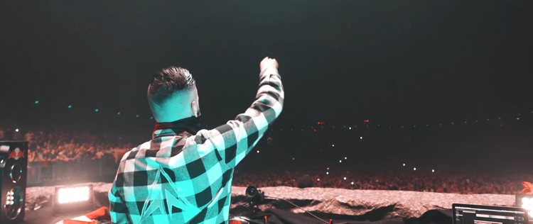 - Public Enemies - Keep It Raw