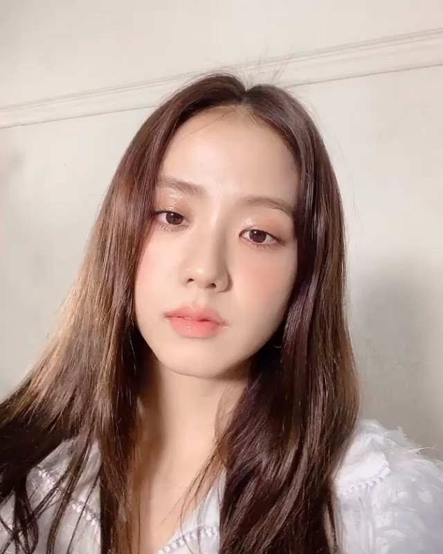 blackpink jisoo x ellekorea 画报-高清mv在线看-q