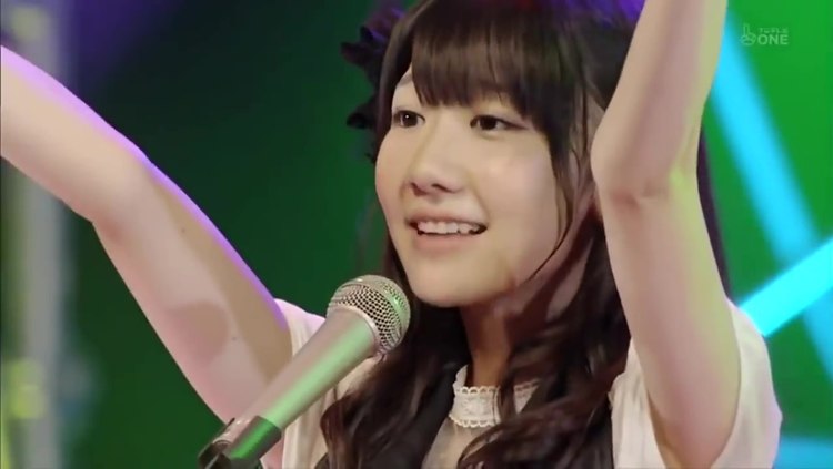  - AKB和樱桃小丸子的主唱一起跳舞唱歌啦