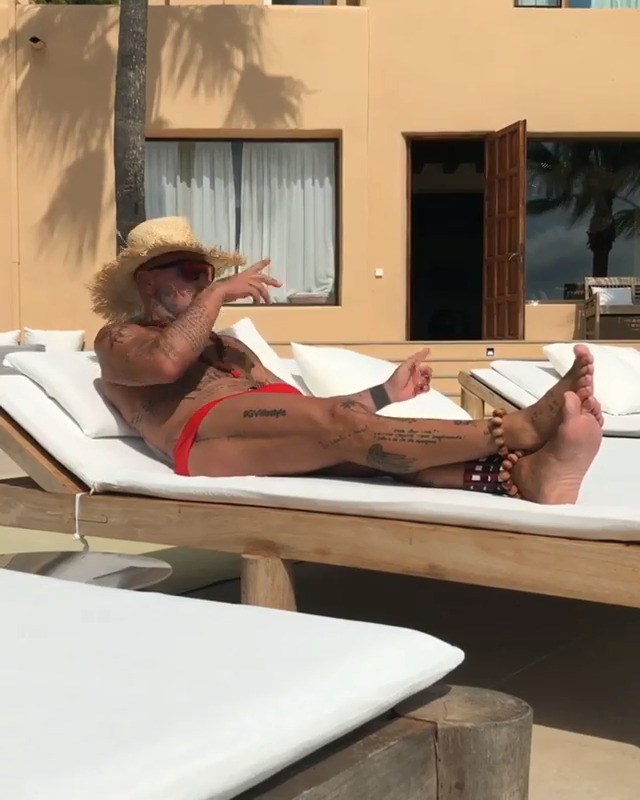  - 破产土豪Gianluca Vacchi又出来皮了