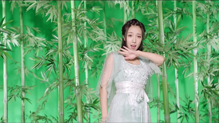  - 七朵组合-《青蛇》官方MV