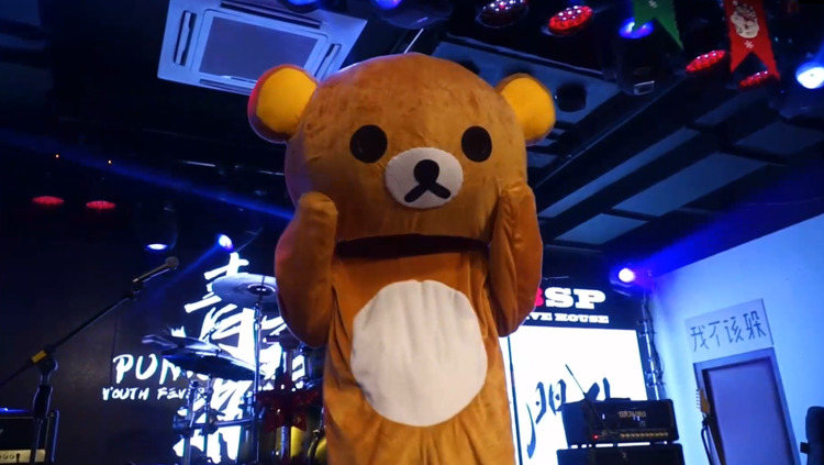  - 2018青春热北京圣诞演出，超萌卡通熊暖场！