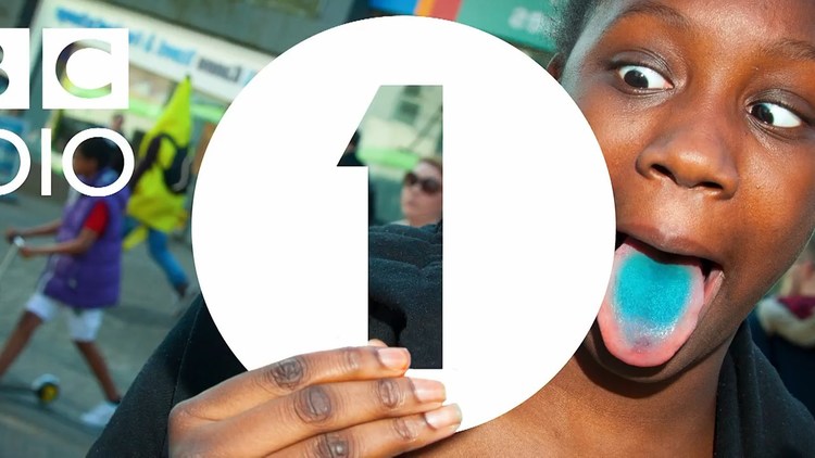  - 哈卷HarryStyles翻唱DJ Kalid的《Wild Thoughts》，哈卷不管长发短发颜值都这么高！