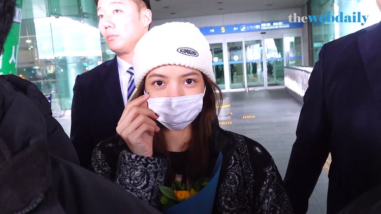  - BLACKPINK LISA 今日仁川机场入境新闻视频