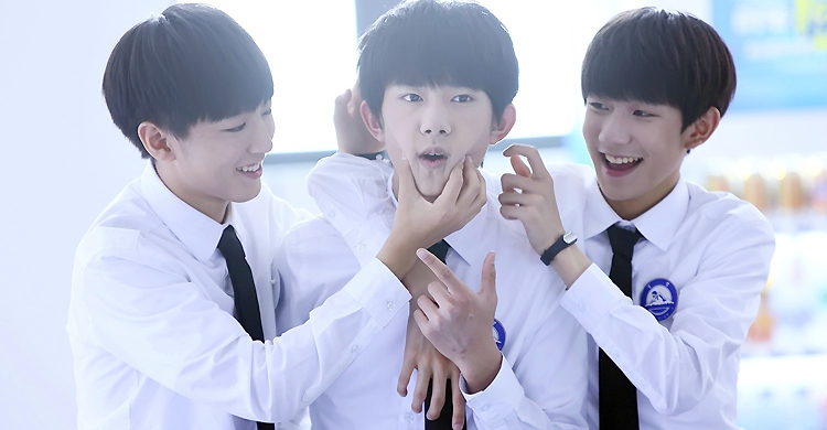 tfboys刚出道照片,tfboys一周年图片 少年有梦!tfboys 出道四周年快乐