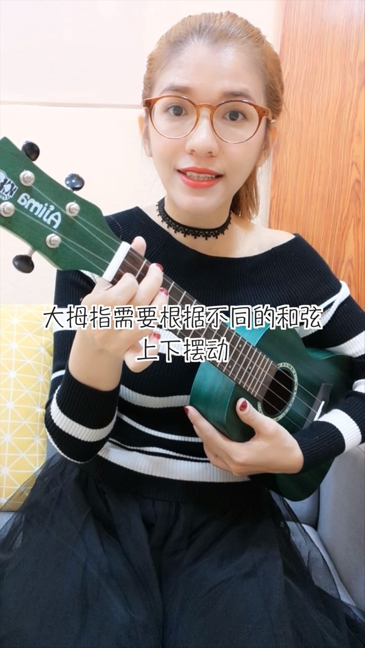 周杰伦《乌克丽丽》ukulele弹唱视频小小凤-高清mv看