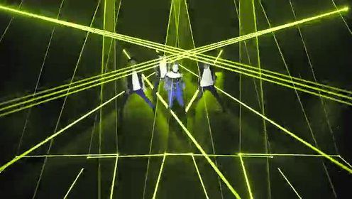  - 安室奈美惠超酷MV！《Fashionista》舞台太炫了闪得我眼花