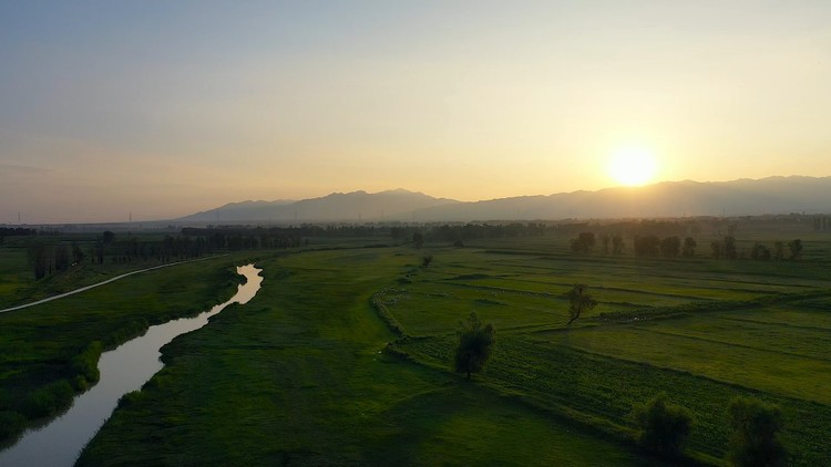 - 扶贫干部本色出演的歌曲MV，太感人了，泪奔！！！