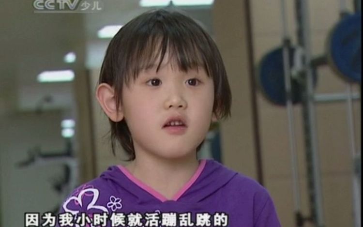  - 张家齐6岁（2010年）上《异想天开》的跳水节目 小可爱还介绍自己小名“金豆”