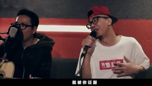  - 新闽南风民谣《安吉拉》旋律超动感，让人忍不住跟着律动起来~据说听了会变开心还会忍不住单曲循环哦~