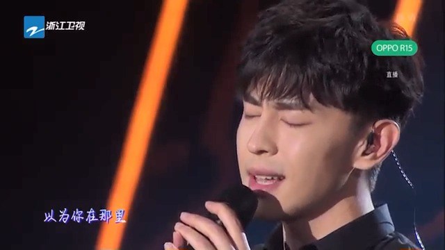  - 今日份的邓伦，一个被演员事业耽误的歌手，串烧演唱温柔《心动》和霸道《全部都是你》，全程都在放电，也太撩了吧！