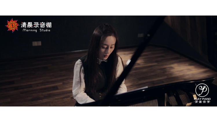  - 又美又好听！小姐姐钢琴弹唱《成都》喜欢这个版本！