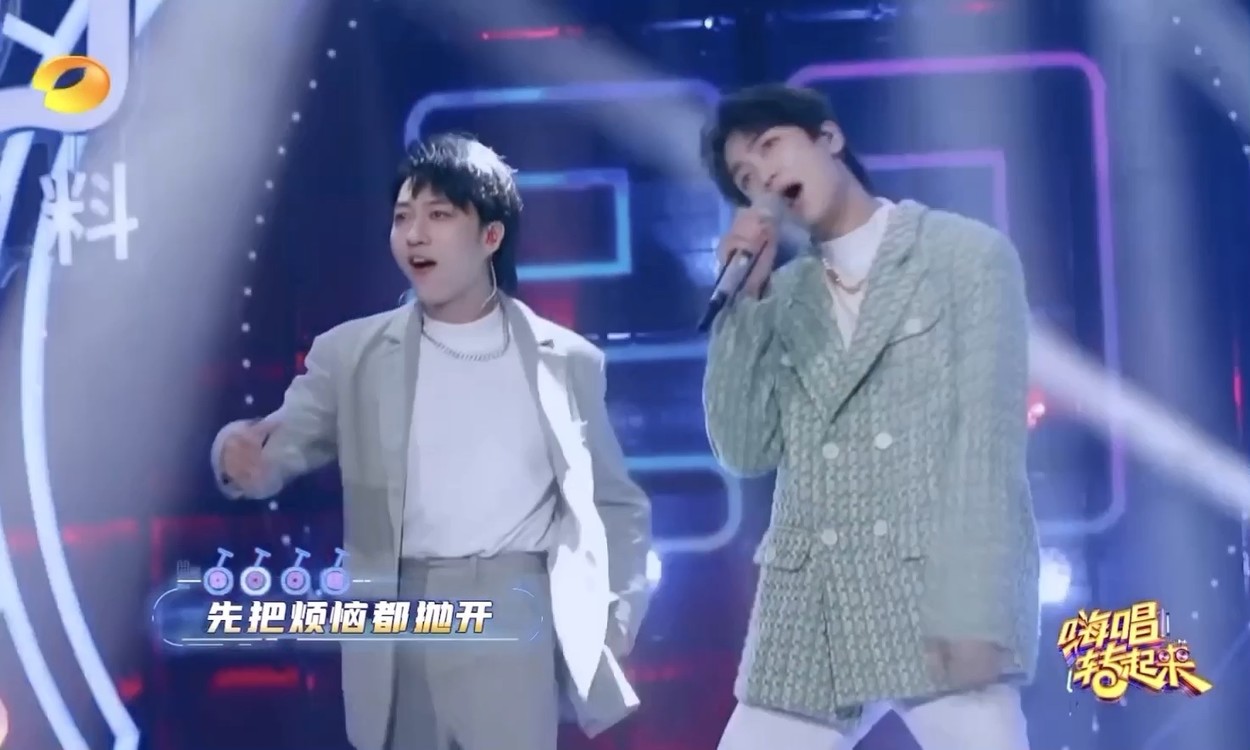 王梓宁 杨梓鑫 为我们带来动感十足的《最好的舞台》