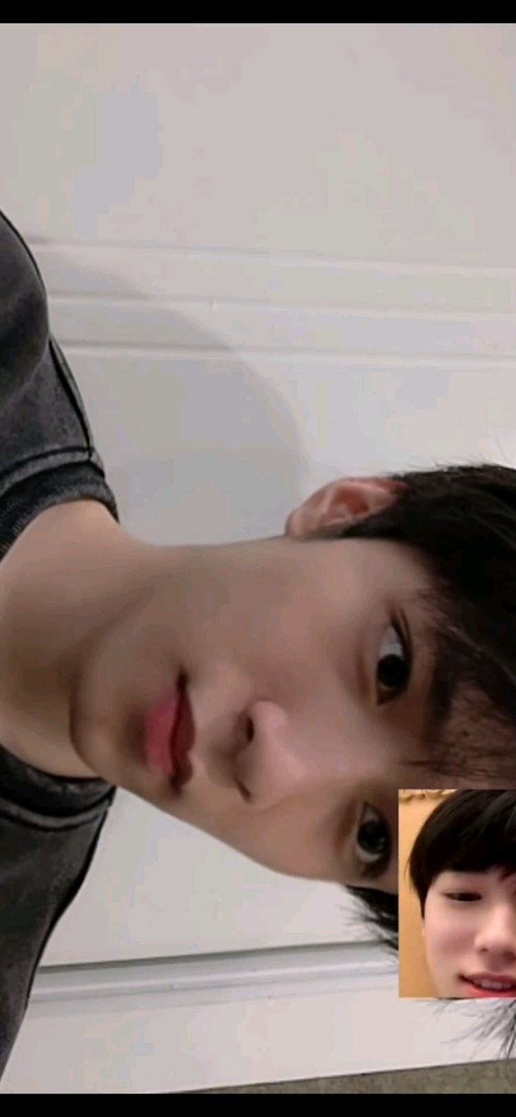 lisa的这次刘海掺了空气的,简直就是梦幻联动,比伯的歌lisa的舞