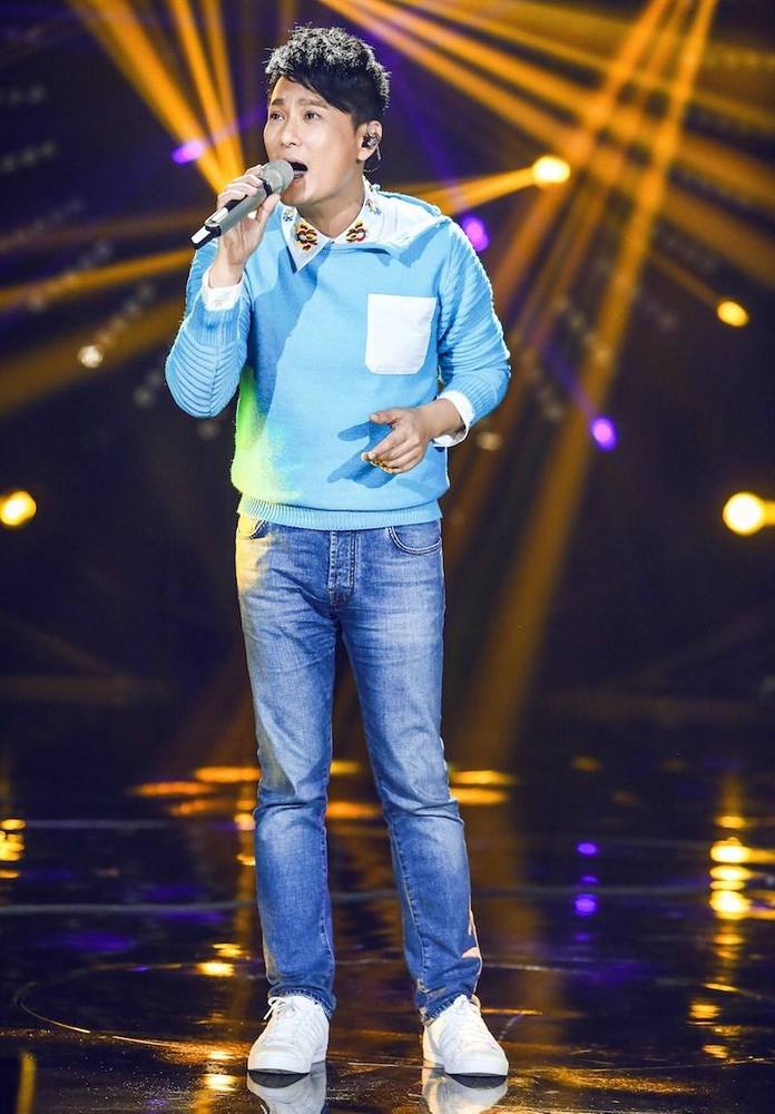 作词为厉曼婷,作曲为叶良俊,钢琴的伴奏配合张信哲特有的声线,唱出了