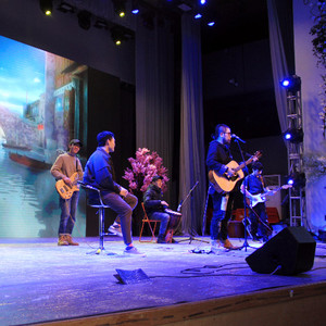 民摇舍资料,民摇舍最新歌曲,民摇舍MV视频,民摇舍音乐专辑,民摇舍好听的歌