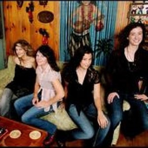 Uncle Earl资料,Uncle Earl最新歌曲,Uncle EarlMV视频,Uncle Earl音乐专辑,Uncle Earl好听的歌