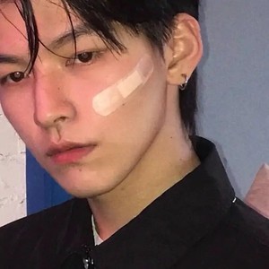 鄢橙资料,鄢橙最新歌曲,鄢橙MV视频,鄢橙音乐专辑,鄢橙好听的歌