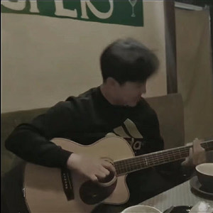 梁易初资料,梁易初最新歌曲,梁易初MV视频,梁易初音乐专辑,梁易初好听的歌