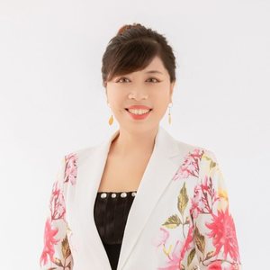 一首由我师傅（著名词曲人晓喜儿老师）词曲、女版由小木子演唱的歌曲《烟雨三月江南情》全网发布，感谢亲们支持