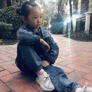 王艺雯资料,王艺雯最新歌曲,王艺雯MV视频,王艺雯音乐专辑,王艺雯好听的歌