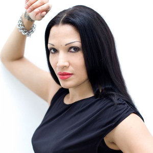 Dacia Bridges资料,Dacia Bridges最新歌曲,Dacia BridgesMV视频,Dacia Bridges音乐专辑,Dacia Bridges好听的歌