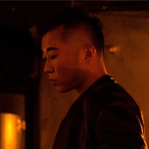 谁家的姑娘 (广场舞)