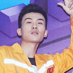 孔硕资料,孔硕最新歌曲,孔硕MV视频,孔硕音乐专辑,孔硕好听的歌