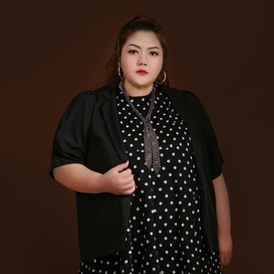 胖婷婷资料,胖婷婷最新歌曲,胖婷婷MV视频,胖婷婷音乐专辑,胖婷婷好听的歌