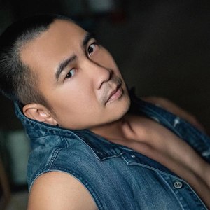 严钱星资料,严钱星最新歌曲,严钱星MV视频,严钱星音乐专辑,严钱星好听的歌