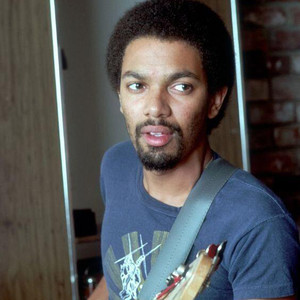 Louis Johnson资料,Louis Johnson最新歌曲,Louis JohnsonMV视频,Louis Johnson音乐专辑,Louis Johnson好听的歌