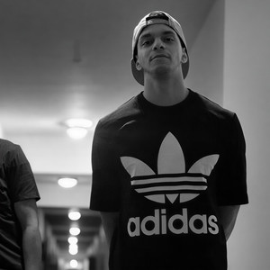 Omr资料,Omr最新歌曲,OmrMV视频,Omr音乐专辑,Omr好听的歌