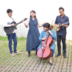 罗思容与孤毛头乐团资料,罗思容与孤毛头乐团最新歌曲,罗思容与孤毛头乐团MV视频,罗思容与孤毛头乐团音乐专辑,罗思容与孤毛头乐团好听的歌