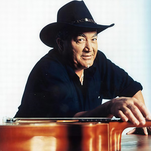 Eliades Ochoa资料,Eliades Ochoa最新歌曲,Eliades OchoaMV视频,Eliades Ochoa音乐专辑,Eliades Ochoa好听的歌