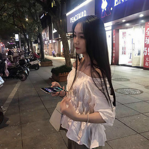 胡诗雨资料,胡诗雨最新歌曲,胡诗雨MV视频,胡诗雨音乐专辑,胡诗雨好听的歌