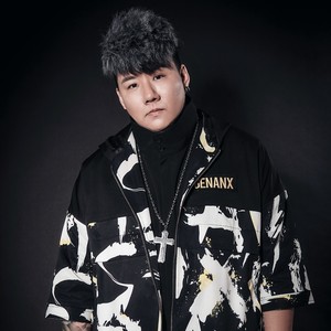 何旭资料,何旭最新歌曲,何旭MV视频,何旭音乐专辑,何旭好听的歌