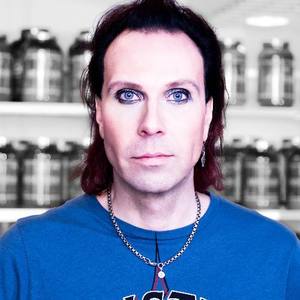 Kärtsy Hatakka资料,Kärtsy Hatakka最新歌曲,Kärtsy HatakkaMV视频,Kärtsy Hatakka音乐专辑,Kärtsy Hatakka好听的歌