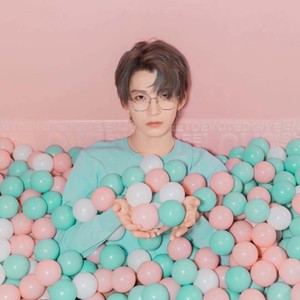 慕星远资料,慕星远最新歌曲,慕星远MV视频,慕星远音乐专辑,慕星远好听的歌