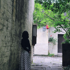 雪落静听资料,雪落静听最新歌曲,雪落静听MV视频,雪落静听音乐专辑,雪落静听好听的歌