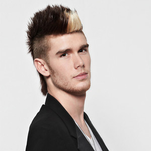 Colton Dixon资料,Colton Dixon最新歌曲,Colton DixonMV视频,Colton Dixon音乐专辑,Colton Dixon好听的歌