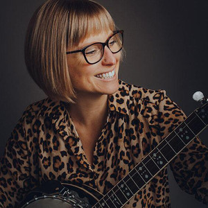 Leah Barley资料,Leah Barley最新歌曲,Leah BarleyMV视频,Leah Barley音乐专辑,Leah Barley好听的歌